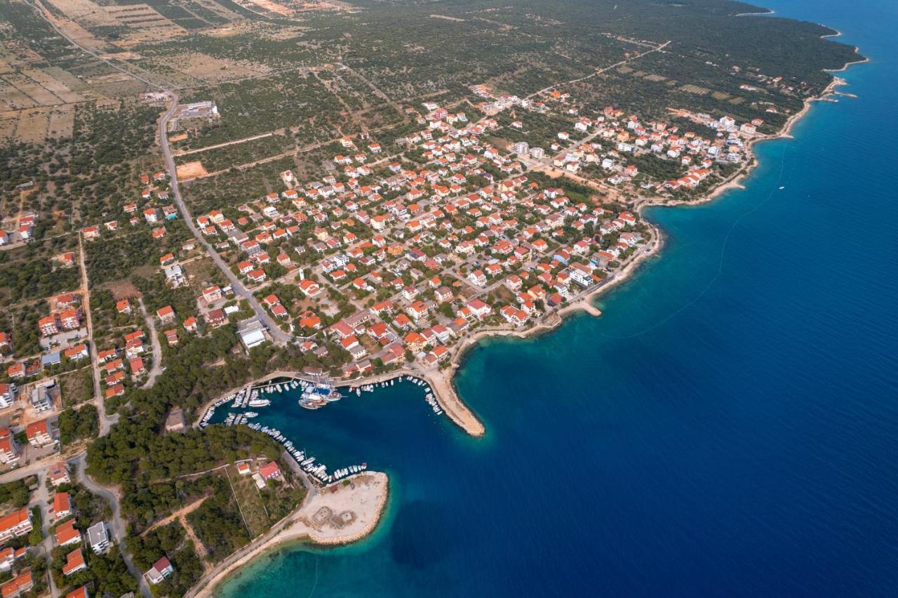 Apartments By The Sea Mandre, Pag - 6284 Kolan Dış mekan fotoğraf